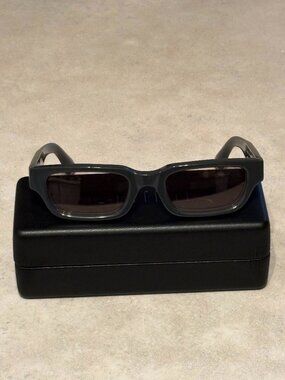 NWT CHIMI 10.3 Lab Photochromic Sunglasses Dark Grey Red